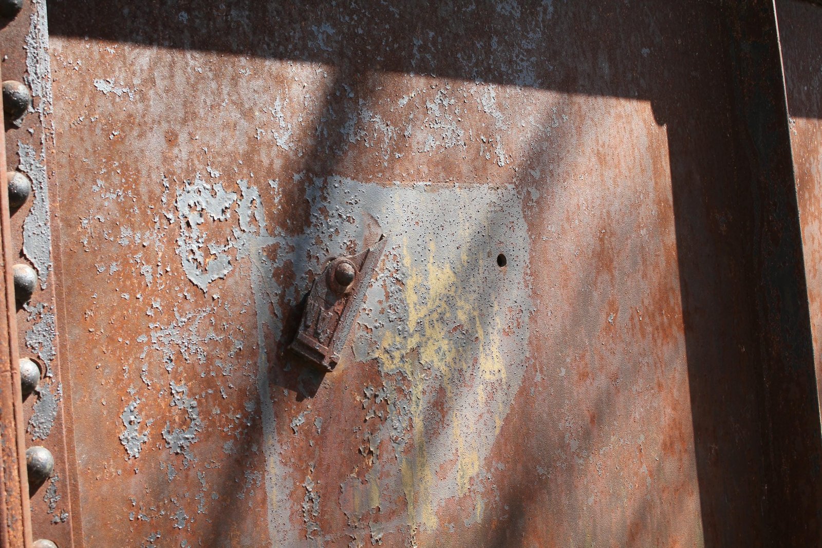 Missing plaque